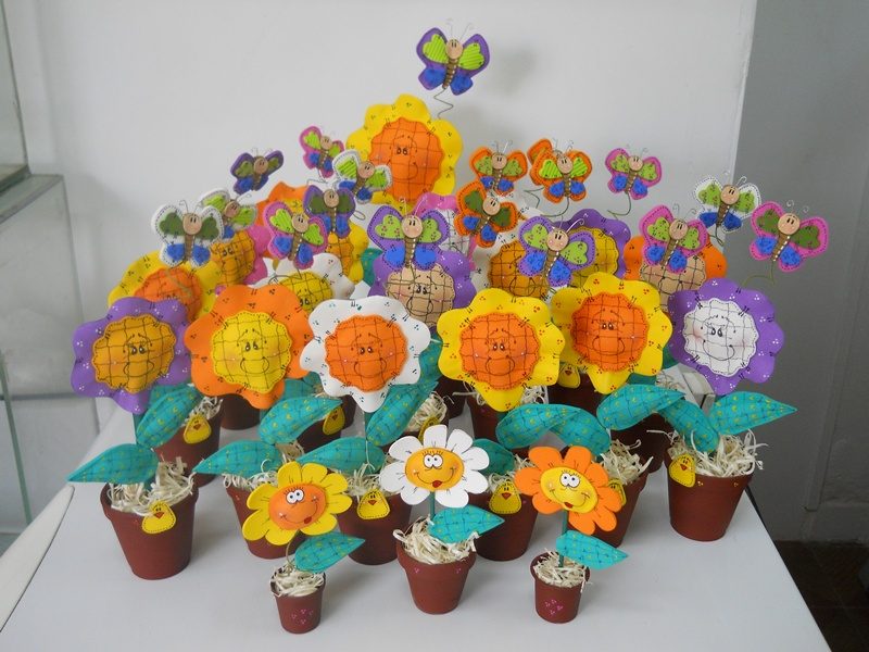 Flores variadas con Goma Eva Flores variadas con Goma Eva